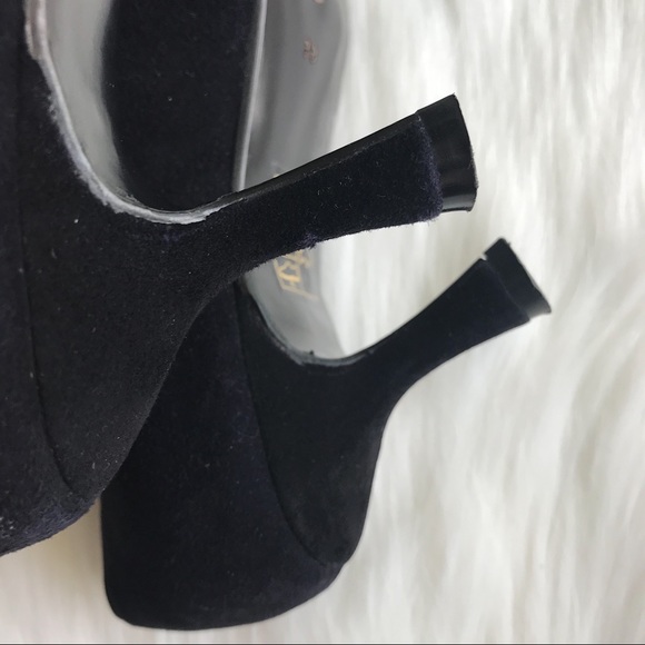 Rene Mancini Black Leather and Suede Pumps - Picture 6 of 8